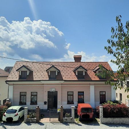 Rooms Cehovin ポストイナ エクステリア 写真