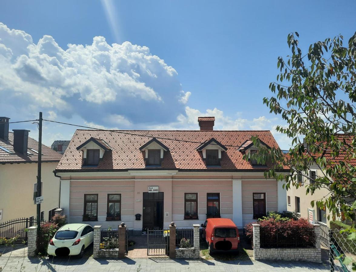 Rooms Cehovin ポストイナ エクステリア 写真