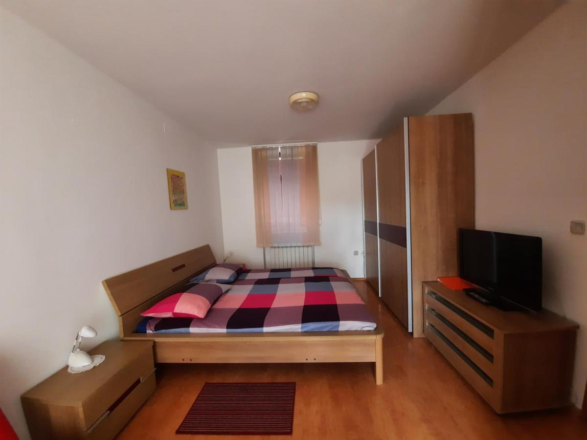 Rooms Cehovin ポストイナ エクステリア 写真