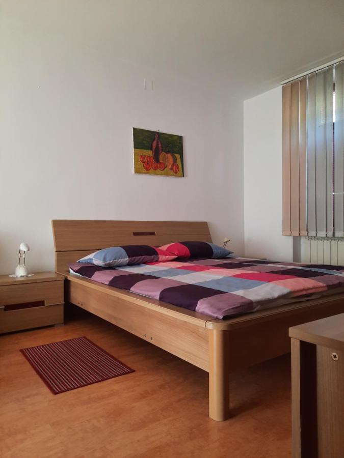 Rooms Cehovin ポストイナ エクステリア 写真