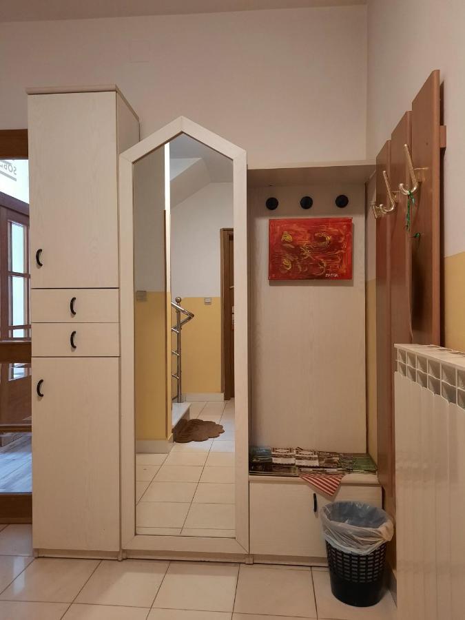 Rooms Cehovin ポストイナ エクステリア 写真